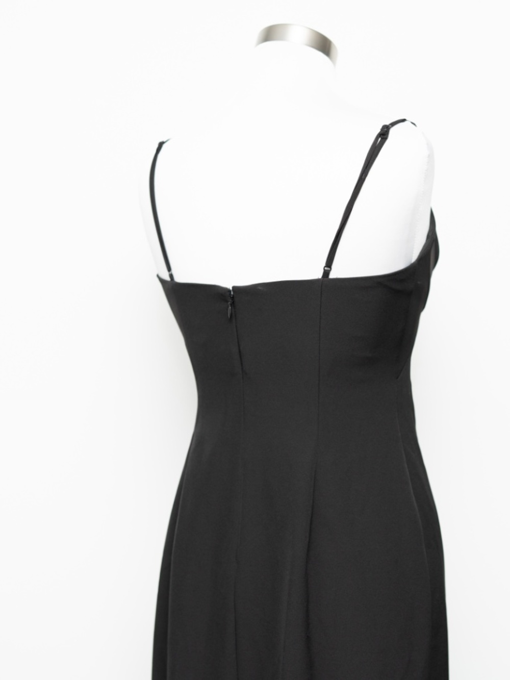 Adrianna Papell- Crystal Sweetheart Crepe Column Gown - Picture 12 of 12